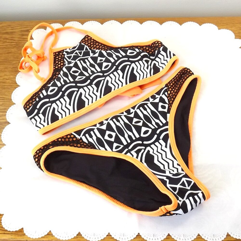 Finch Bikini Girl Two piece Bathing Suit